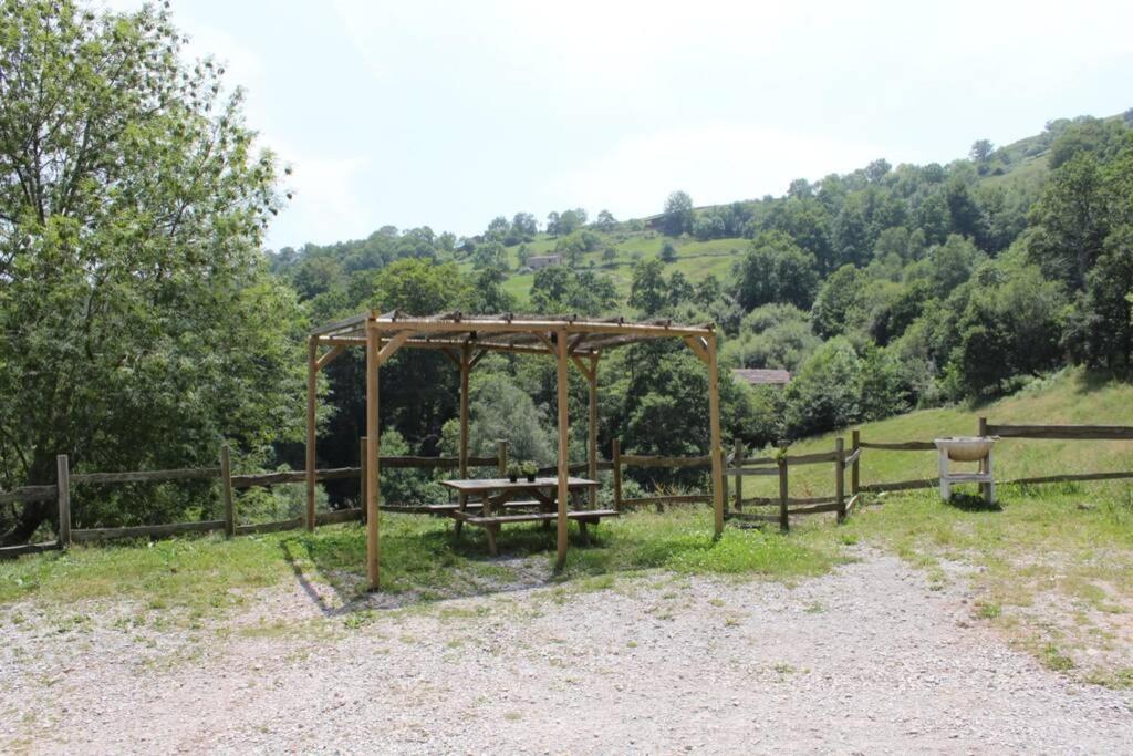 Los Pradones San Roque de Ríomiera Екстериор снимка